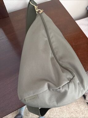 Canvelle, Contour Sling Bag -Olive Green